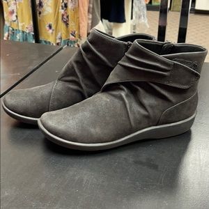 Clarks Cloudsteppers; black